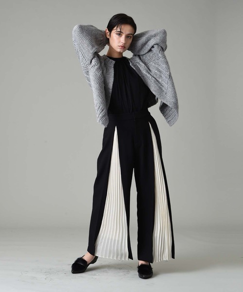 RAW FUDGE(ローファッジ)の「フロントプリーツ切替パンツ(その他パンツ・レディース・ブラック/ネイビー/モカ・M)」の8枚目の写真