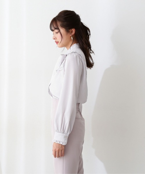 PROPORTION BODY DRESSING(プロポーションボディドレッシング)の「ストライプボウタイ付きブラウス / 1212110202(シャツ/ブラウス・レディース・パープル/グレー/ブラウン・SMALL/MEDIUM)」の9枚目の写真
