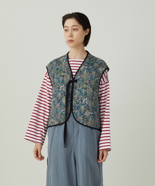 ADIEU TRISTESSE（アデュートリステス）の「リバティプリントキルティングベスト（ベスト・レディース・グリーン系その他・38）」の8枚目の写真