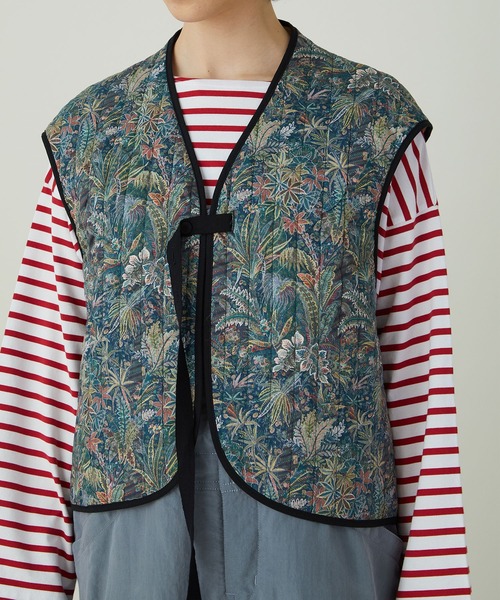 ADIEU TRISTESSE（アデュートリステス）の「リバティプリントキルティングベスト（ベスト・レディース・グリーン系その他・38）」の15枚目の写真