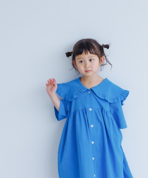 LOWRYS FARM（ローリーズファーム）の「コットンフリルカラーワンピース　266303（ワンピース・キッズ・ブラック/ブルー/ピンク/アイボリー・110cm/120cm/130cm/140cm/150cm）」の4枚目の写真