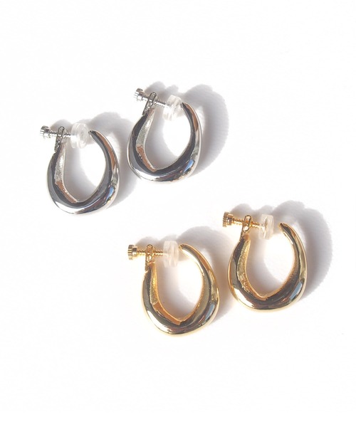 SALON（サロン）の「金具が目立たないぷっくりフープイヤリング（イヤリング・レディース・ゴールド/シルバー・FREE）」の13枚目の写真