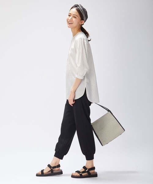 J.PRESS(ジェイプレス)の「【洗える・接触冷感】C/アセVISストライプ チュニック ブラウス(シャツ/ブラウス・レディース・ベージュ系/ネイビー系/ふじ色系・T13/T15)」の4枚目の写真