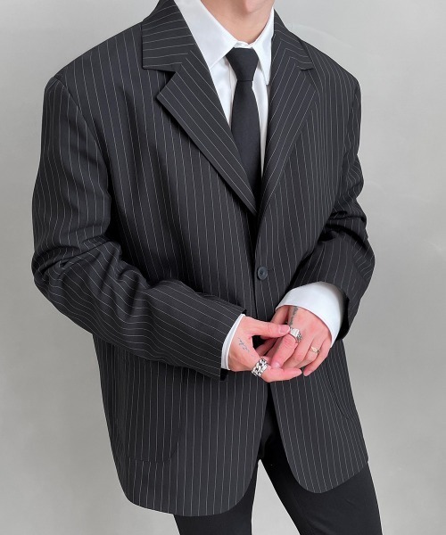 ASCLO（エジュクロ）の「ASCLO  Overfit Art Blazer（2type）（テーラードジャケット・メンズ・ブラック/ベージュ/ストライプ・SMALL/LARGE）」の3枚目の写真