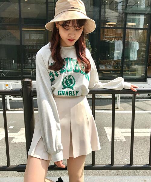 INGNI（イング）の「エンブレムカレッジロゴロングTシャツ（Tシャツ/カットソー・レディース・ブルー/ホワイト×グリーン/ホワイト×ブルー/オートミール・M）」の17枚目の写真