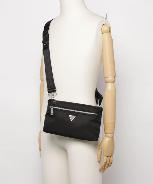 Guess（ゲス）の「CERTOSA Flat Crossbody With Pocket（ショルダーバッグ・メンズ・ブラック・ONE SIZE）」の4枚目の写真