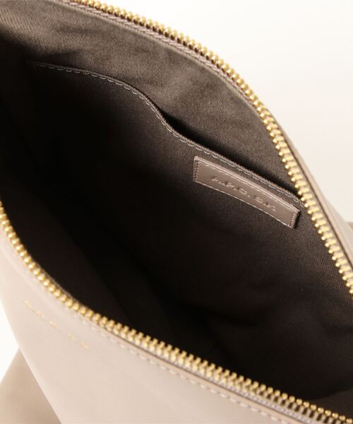 A.P.C.（アーペーセー）の「BERLINGOT SUZANNE //Suzanne Koller