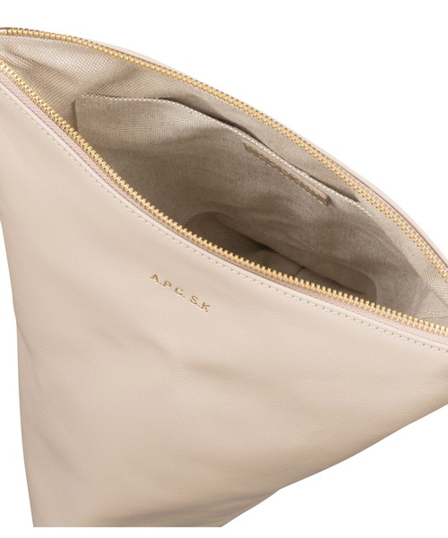 A.P.C.（アーペーセー）の「BERLINGOT SUZANNE //Suzanne Koller