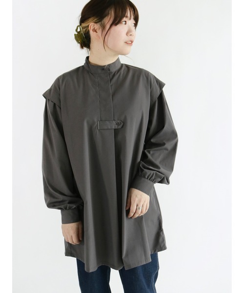 Lugnoncure(ルノンキュール)の「肩タックブラウス(シャツ/ブラウス・レディース・オフホワイト/チャコール/ベージュ・フリ-)」の3枚目の写真