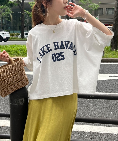 Chez toi（シェトワ）の「【WEB限定】ワイドカレッジロゴT（Tシャツ/カットソー・レディース・チャコールグレー/オフホワイト/カーキ/グリーン/ホワイト系その他・FREE）」の2枚目の写真