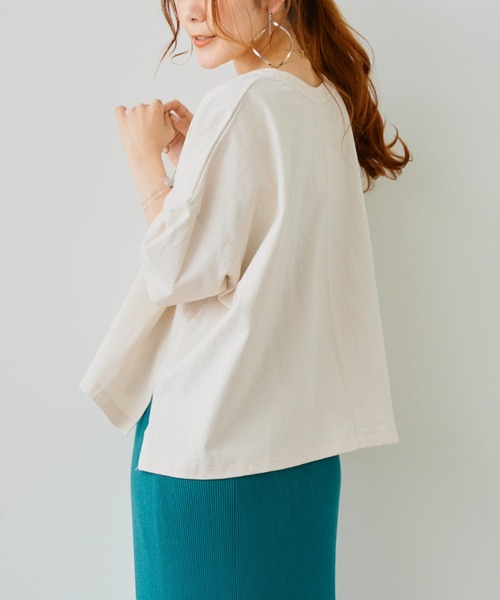 Chez toi（シェトワ）の「【WEB限定】ワイドカレッジロゴT（Tシャツ/カットソー・レディース・チャコールグレー/オフホワイト/カーキ/グリーン/ホワイト系その他・FREE）」の10枚目の写真