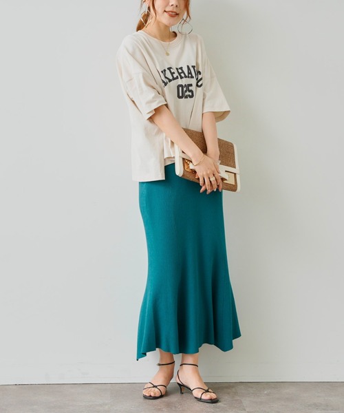 Chez toi（シェトワ）の「【WEB限定】ワイドカレッジロゴT（Tシャツ/カットソー・レディース・チャコールグレー/オフホワイト/カーキ/グリーン/ホワイト系その他・FREE）」の15枚目の写真