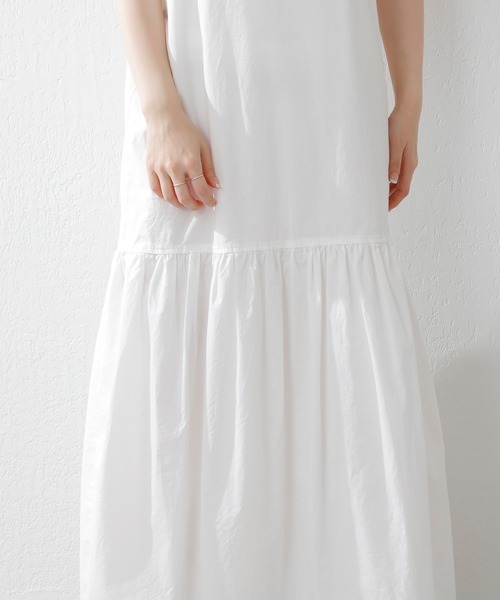 SHENERY（シーナリー）の「ティアードキャミドレス（ワンピース・レディース・ブルー/オフホワイト・FREE）」の15枚目の写真