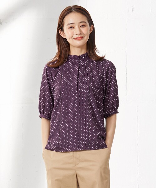 J.PRESS(ジェイプレス)の「【洗える】 ドットプリント フリル衿 カットソー(Tシャツ/カットソー・レディース・ブラック系5/ライトグレー系5/パープル系5・T15/T13)」の3枚目の写真
