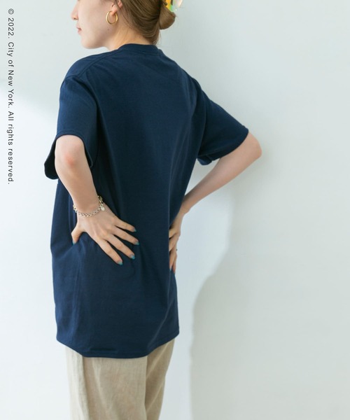 URBAN RESEARCH（アーバンリサーチ）の「NYC LETTERING T-SHIRTS（Tシャツ/カットソー・レディース・ホワイト/ネイビー/ピンク・FREE）」の9枚目の写真