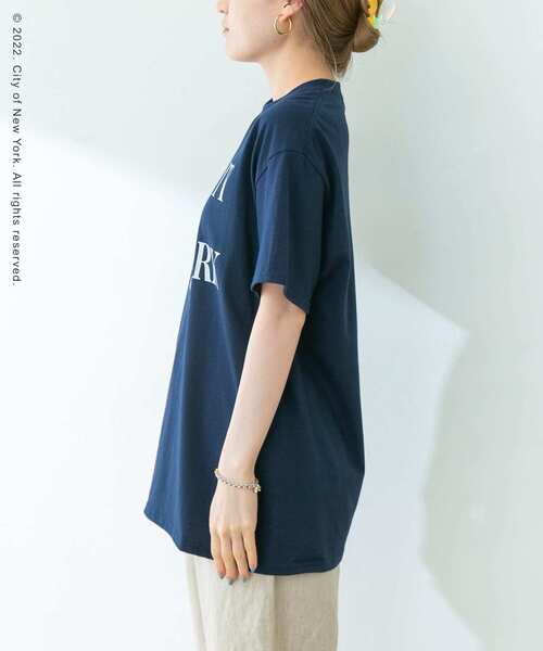 URBAN RESEARCH（アーバンリサーチ）の「NYC LETTERING T-SHIRTS（Tシャツ/カットソー・レディース・ホワイト/ネイビー/ピンク・FREE）」の19枚目の写真