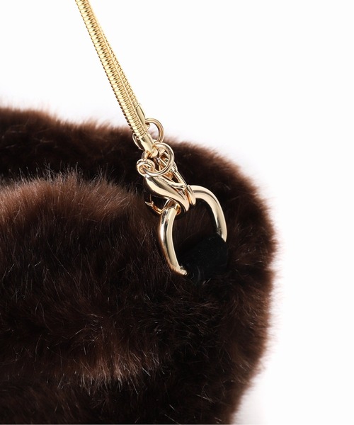 Spick & Span（スピックアンドスパン）の「【a point /アポワン】エコファーチェーンバッグ（ショルダーバッグ・レディース・チャコールグレー/ブラウン・FREE）」の12枚目の写真