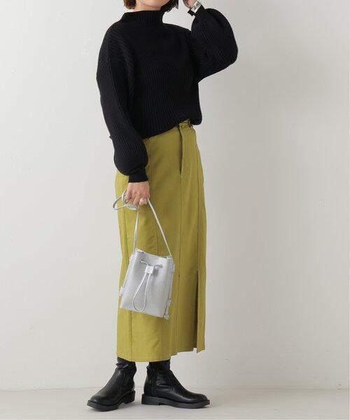 frames RAY CASSIN（フレームスレイカズン）の「ボトルネックボリュームスリーブリブプルオーバー（ニット/セーター・レディース・ブラック/オフホワイト/イエロー/ブルー/グリーン/ラベンダー/ライトピンク/ワイン/グレイッシュベージュ/イエロー×グリーン/ブラック系・FREE）」の14枚目の写真