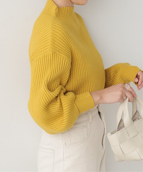 frames RAY CASSIN（フレームスレイカズン）の「ボトルネックボリュームスリーブリブプルオーバー（ニット/セーター・レディース・ブラック/オフホワイト/イエロー/ブルー/グリーン/ラベンダー/ライトピンク/ワイン/グレイッシュベージュ/イエロー×グリーン/ブラック系・FREE）」の13枚目の写真