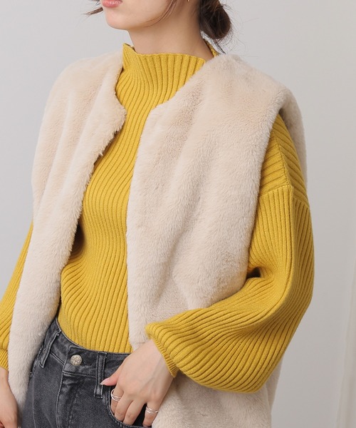 frames RAY CASSIN（フレームスレイカズン）の「ボトルネックボリュームスリーブリブプルオーバー（ニット/セーター・レディース・ブラック/オフホワイト/イエロー/ブルー/グリーン/ラベンダー/ライトピンク/ワイン/グレイッシュベージュ/イエロー×グリーン/ブラック系・FREE）」の8枚目の写真