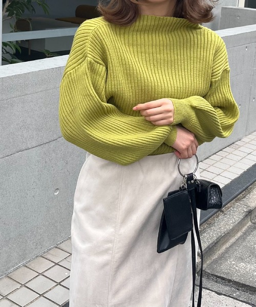 frames RAY CASSIN（フレームスレイカズン）の「ボトルネックボリュームスリーブリブプルオーバー（ニット/セーター・レディース・ブラック/オフホワイト/イエロー/ブルー/グリーン/ラベンダー/ライトピンク/ワイン/グレイッシュベージュ/イエロー×グリーン/ブラック系・FREE）」の9枚目の写真