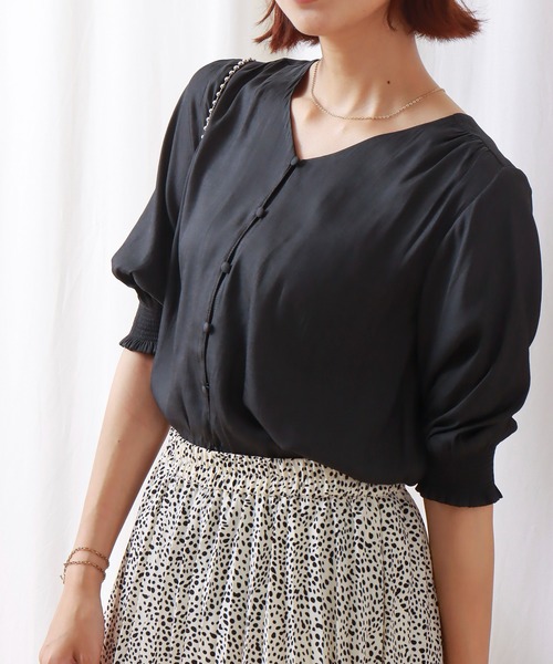 libelle more（リベル モア）の「E/ツイル　シャーリングブラウス（シャツ/ブラウス・レディース・ブラック/グレー/オフホワイト/サンドベージュ/マスタード・M/L）」の19枚目の写真