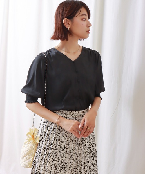 libelle more（リベル モア）の「E/ツイル　シャーリングブラウス（シャツ/ブラウス・レディース・ブラック/グレー/オフホワイト/サンドベージュ/マスタード・M/L）」の18枚目の写真