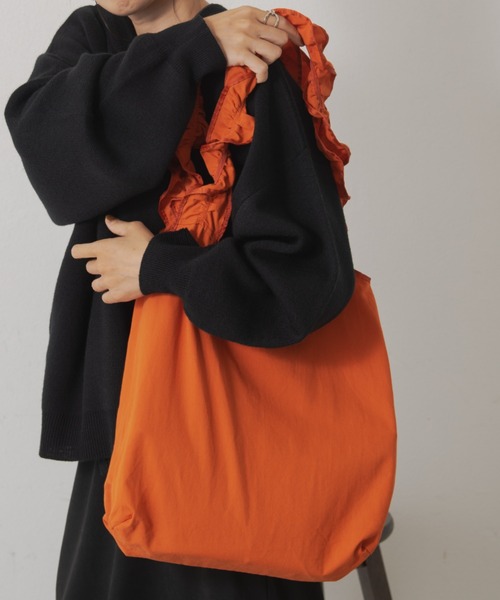 Shelly island（シェリーアイランド）の「フリルショルダートートバッグ（トートバッグ・レディース・オレンジ/グリーン/ブラック/ホワイト/その他・FREE）」の4枚目の写真