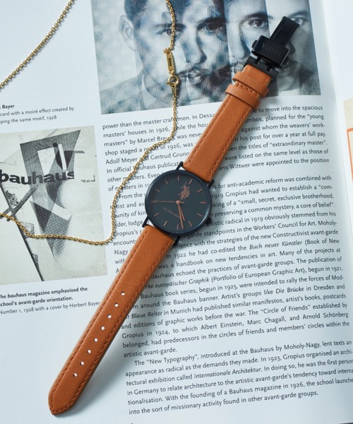 U.S. POLO ASSN.（ユーエスポロアッスン）の「【U.S. POLO ASSN.】ユーエスポロアッスン カラー腕時計 US-1B（アナログ腕時計・レディース・ネイビー/キャメル・FREE）」の5枚目の写真