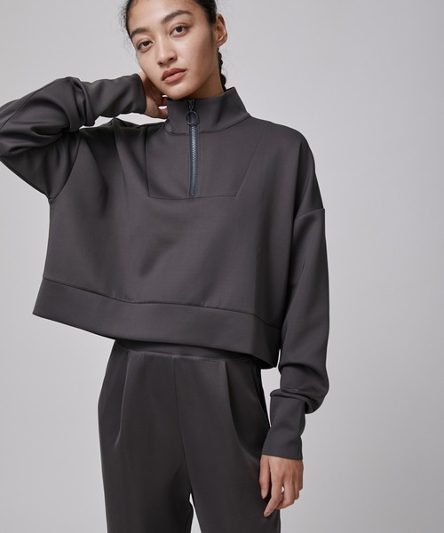 NERGY（ナージー）の「【Athlounge】UV  接触冷感 ショートハーフジッププルオーバー（スウェット・レディース・チャコールグレー/ブラウン/レンガ・FREE）」の2枚目の写真