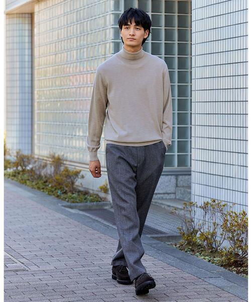 green label relaxing（グリーンレーベルリラクシング）の「120s 天竺 タートルネック ニット（ニット/セーター・メンズ・ブラック/ダークブラウン/ベージュ/コバルトブルー・S/M/L/XL）」の5枚目の写真