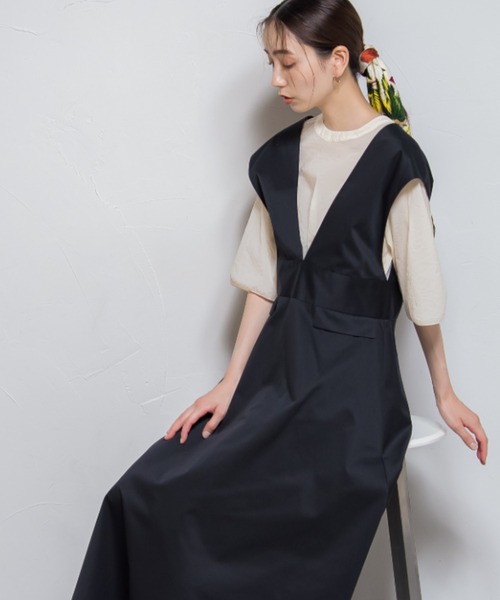 Droite lautreamont(ドロワットロートレアモン)の「Vネックロングジャンパースカート(サロペット/オーバーオール・レディース・ブラック/ベージュ・M)」の2枚目の写真