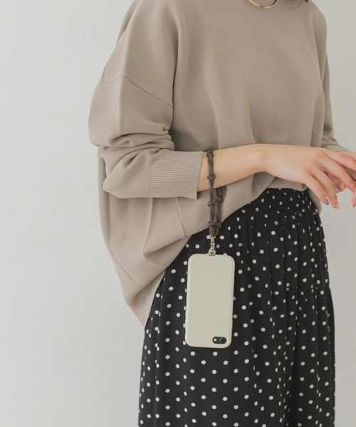 RODE SKO（ロデスコ）の「BEAU’RE　モバイルレザーストラップ（スマホケース/カバー・レディース・ホワイト/ブラック/ベージュ/オリーブ/パープル/ブラウン系その他/グレー/ブラウン/シルバー・ONE）」の5枚目の写真