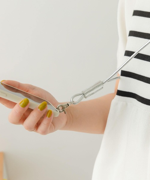 RODE SKO（ロデスコ）の「BEAU’RE　モバイルレザーストラップ（スマホケース/カバー・レディース・ホワイト/ブラック/ベージュ/オリーブ/パープル/ブラウン系その他/グレー/ブラウン/シルバー・ONE）」の18枚目の写真