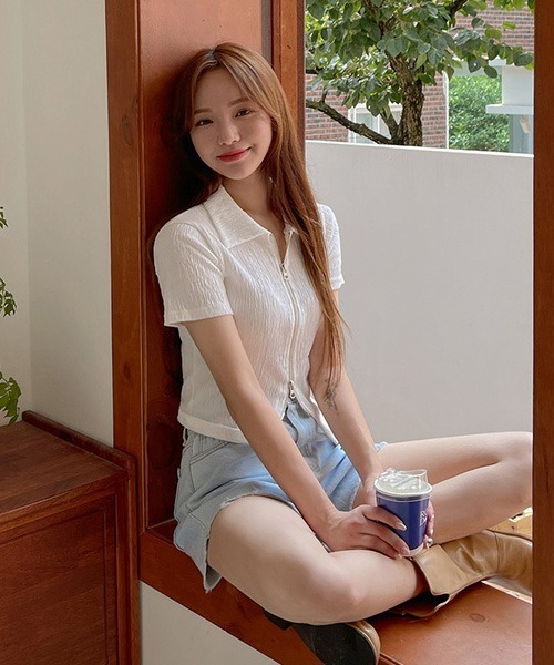 SONA(ソナ)の「SONYUNARA 2WAYシワ加工ジップアップTシャツ(Tシャツ/カットソー・レディース・アイボリー/ライトパープル/ブラック・FREE)」の7枚目の写真