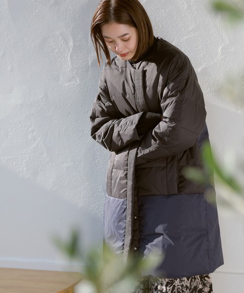 FURRY（ファーリー）の「軽量ダウンノーカラージャケット（トレンチコート・レディース・ブラック/アイボリー・FREE）」の3枚目の写真