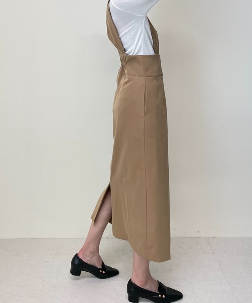 TEVALT(ヴァレット)の「フリルタイトジャンパーSK(サロペット/オーバーオール・レディース・ブラック/キャメル・38)」の4枚目の写真