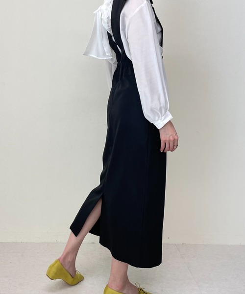 TEVALT(ヴァレット)の「フリルタイトジャンパーSK(サロペット/オーバーオール・レディース・ブラック/キャメル・38)」の8枚目の写真