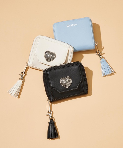 MILKFED.(ミルクフェド)の「HEART PLATE WALLET(財布・レディース・ホワイト/ライトブルー/ブラック・ONE SIZE)」の5枚目の写真