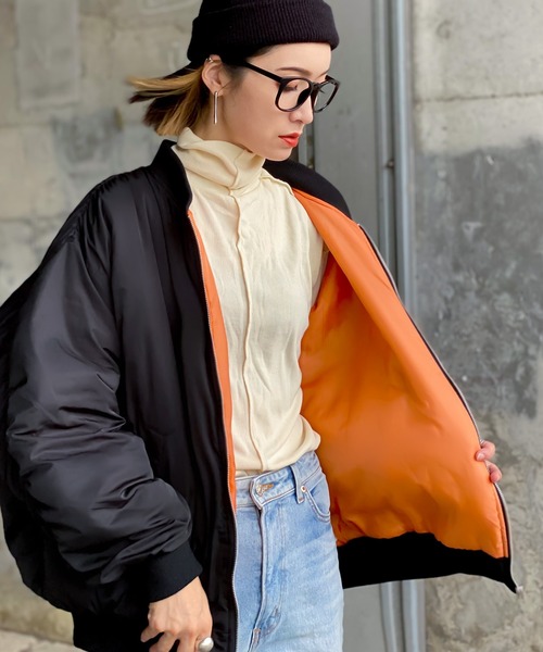 Java（ジャバ）の「《JaVaジャバ コラボ》イケメンNo.1！袖シャーリングボリュームシルエット中綿入りMA-1ブルゾン（MA-1・レディース・ベージュ/ブラック/アイボリー・X-LARGE/LARGE/MEDIUM）」の6枚目の写真