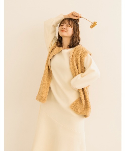 chocomee（チョコミー）の「round neck boa vest/ラウンドネックボアベスト（ベスト・レディース・アイボリー/ベージュ・ONE SIZE）」の14枚目の写真