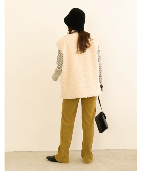 chocomee（チョコミー）の「round neck boa vest/ラウンドネックボアベスト（ベスト・レディース・アイボリー/ベージュ・ONE SIZE）」の7枚目の写真