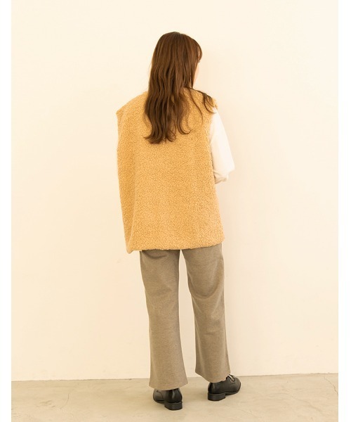 chocomee（チョコミー）の「round neck boa vest/ラウンドネックボアベスト（ベスト・レディース・アイボリー/ベージュ・ONE SIZE）」の15枚目の写真