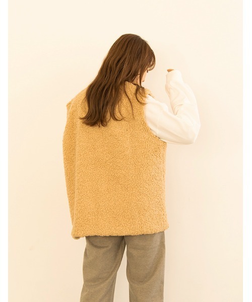 chocomee（チョコミー）の「round neck boa vest/ラウンドネックボアベスト（ベスト・レディース・アイボリー/ベージュ・ONE SIZE）」の12枚目の写真