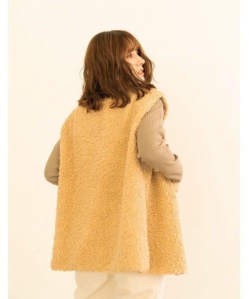 chocomee（チョコミー）の「round neck boa vest/ラウンドネックボアベスト（ベスト・レディース・アイボリー/ベージュ・ONE SIZE）」の8枚目の写真