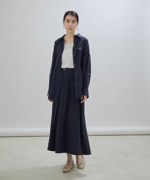 SALON adam et rope'(サロン アダム エ ロペ)の「【セットアップ対応・サステナブル】【洗える】リヨセルツイルオーバーシャツ(シャツ/ブラウス・レディース・ネイビー/ブルー系その他4・FREE)」の6枚目の写真