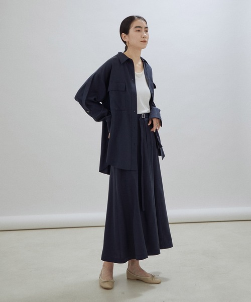 SALON adam et rope'(サロン アダム エ ロペ)の「【セットアップ対応・サステナブル】【洗える】リヨセルツイルオーバーシャツ(シャツ/ブラウス・レディース・ネイビー/ブルー系その他4・FREE)」の10枚目の写真