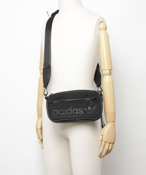 adidas Originals(アディダスオリジナルス)の「BLUE VERSION ミニエアライナー クラッチ / アディダスオリジナルス(ショルダーバッグ・メンズ・ブラック・FREE)」の7枚目の写真