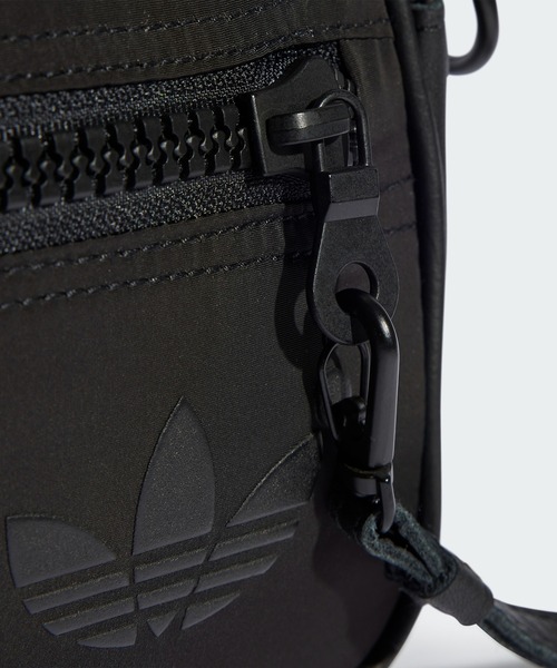 adidas Originals(アディダスオリジナルス)の「BLUE VERSION ミニエアライナー クラッチ / アディダスオリジナルス(ショルダーバッグ・メンズ・ブラック・FREE)」の6枚目の写真