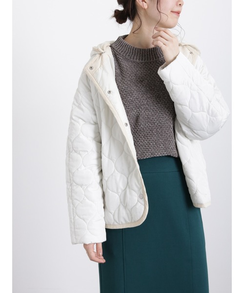 Samansa Mos2 blue（サマンサモスモスブルー）の「フード取外し2WAYキルトジャケット（その他アウター・レディース・ブラック/ベージュ/キナリ・ﾌﾘ-）」の5枚目の写真